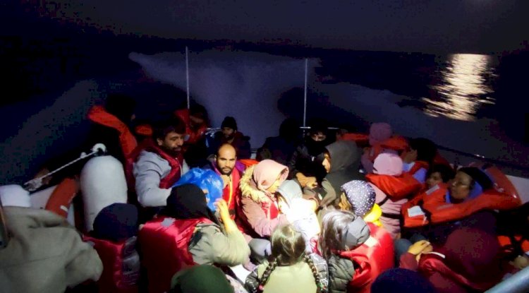 38 DÜZENSİZ GÖÇMEN ÖLÜMDEN DÖNDÜ (13.10.2022)