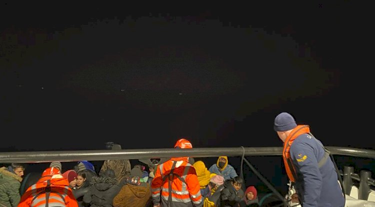 32 düzensiz göçmen kurtarıldı