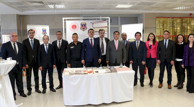 ‘KİTAP İYİLEŞTİRİR’