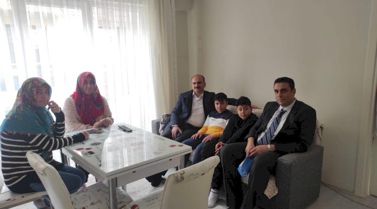 Depremzede Ailelerle Buluşuyor