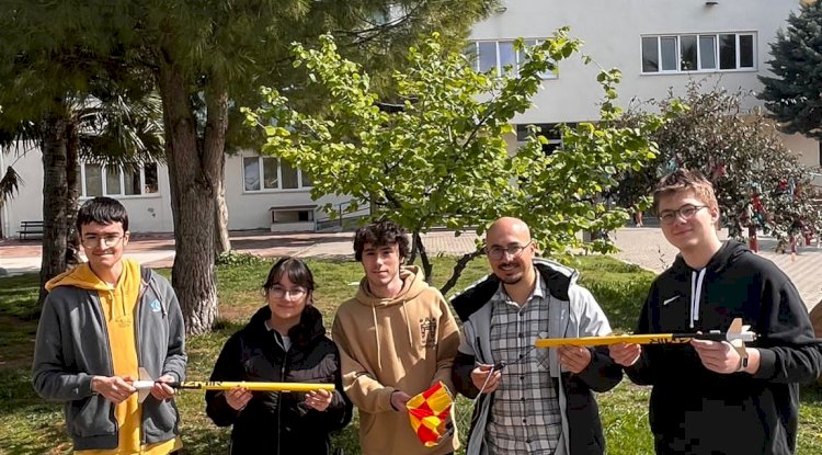 Çanakkale'nin İlk Roketi Azim-X Göklerde