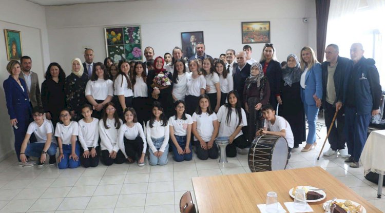 Huzurevinde Birlikte Şarkılar Söylediler