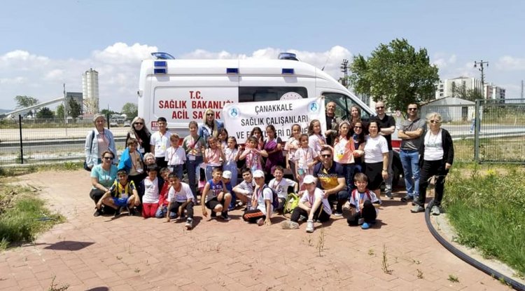 Miniklere Ambullans Tanıtıldı