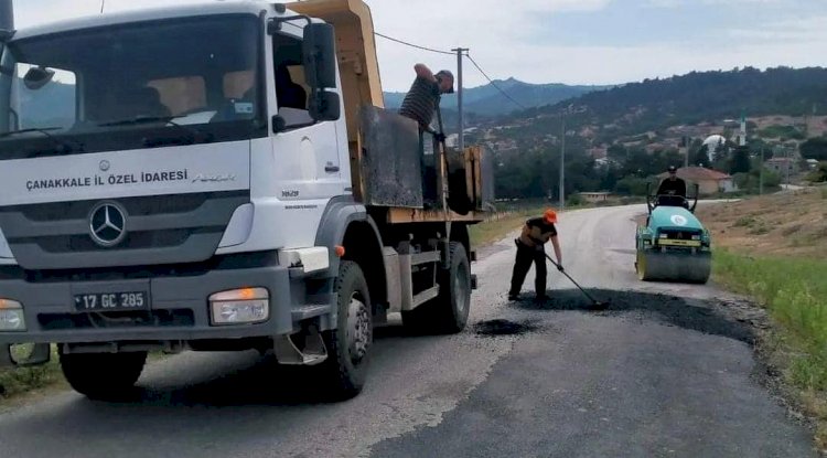 Köy Yolları’nda Bakım Çalışmaları Sürüyor