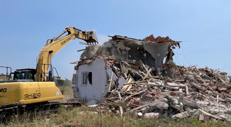 Kaçak yapılar yıkılıyor