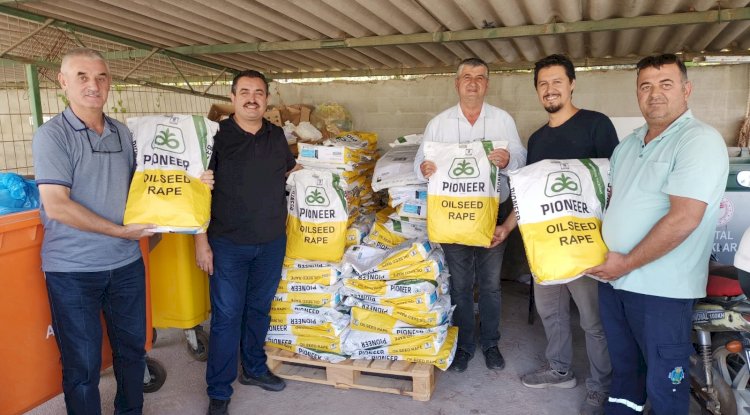Biga’da üreticilere kanola tohumu dağıtıldı