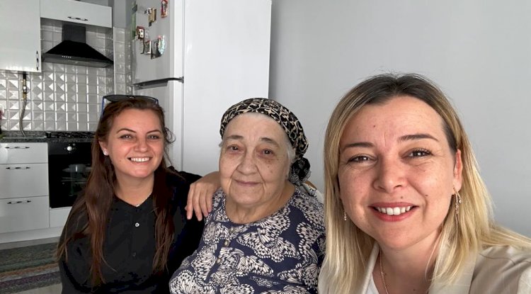 AK Partili kadınlar, yaşlıları ziyaret etti