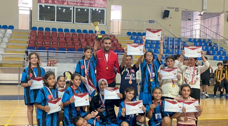 Gazi Ortaokulu başarıya doymuyor