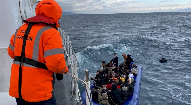 Kaçak göçmenler ölümden döndü