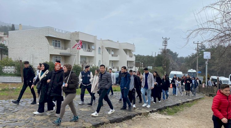 Öğrenciler Tarihi Alanı gezdi