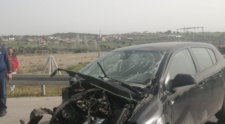 EZİNE’DE TRAFİK KAZASI;  2 YARALI !