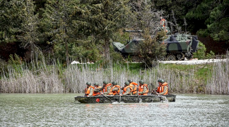 Gelibolu'da askeri eğitim tamamlandı