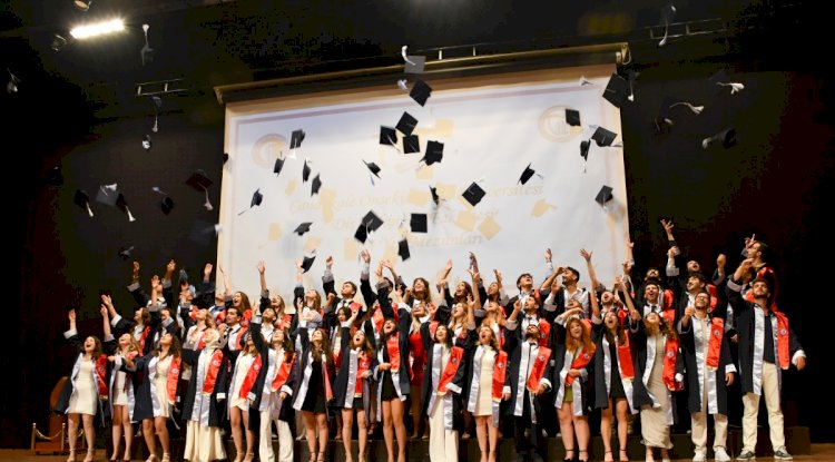 Geleceğin diş hekimleri mezun oldu