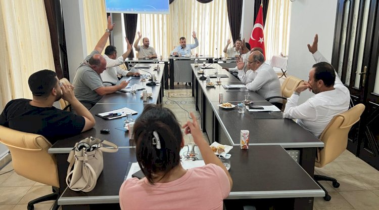 Ezine’de Belediye Meclisi toplantısı yapıldı