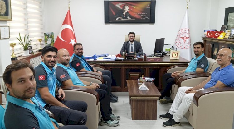 Baştürk, UMKE personeli ile görüştü