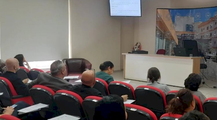 Ezine Devlet Hastanesi çalışanlarına iş sağlığı eğitimi verildi