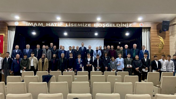 Öğrenciler ödüllerine kavuştu
