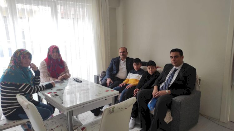 Depremzede Ailelerle Buluşuyor