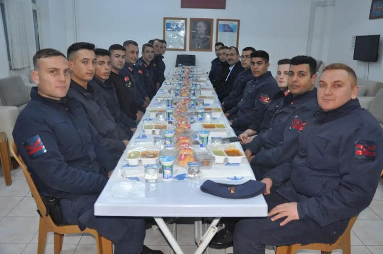 Biga Kaymakamı Dolu Jandarma Personeli ile buluştu