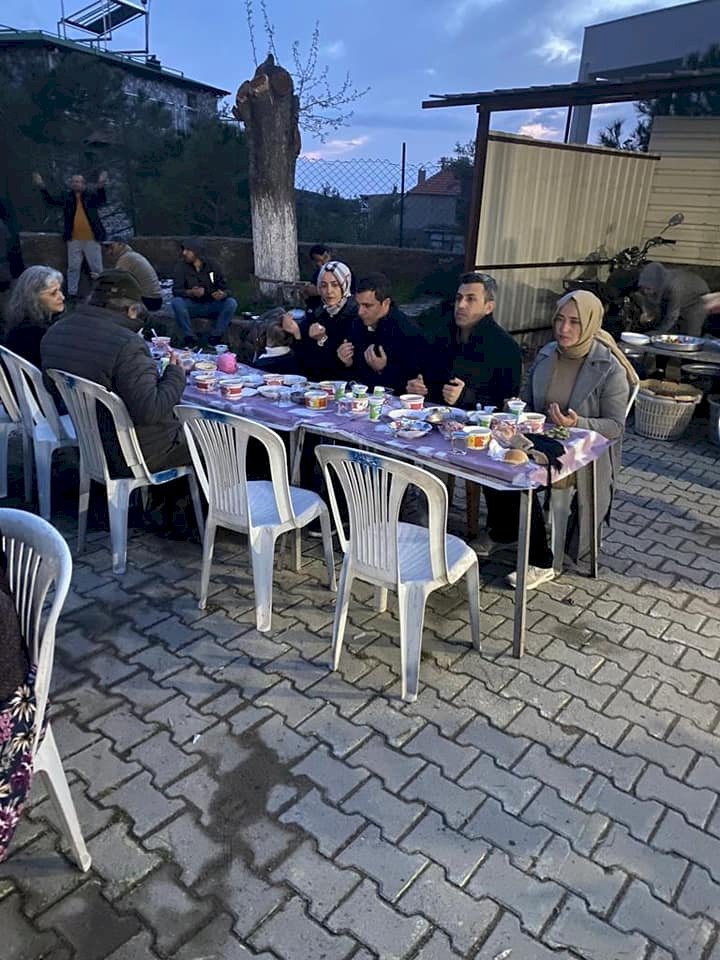 Ayvacık’ta Kaymakam Eker İftarlara Katılıyor