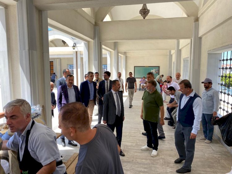 Çanakkale’de aşure dağıtıldı