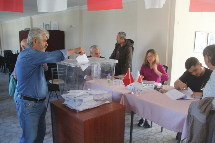 Ezine CHP’de ön seçim heyecanı